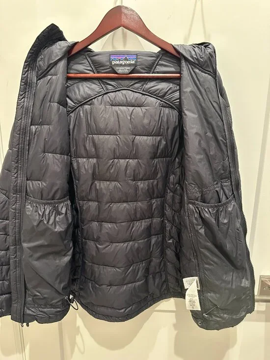 Patagonia Macro Puff Hoody Women’s Small Black Insulated Jacket: Excellent Cond - Picture 5 of 6